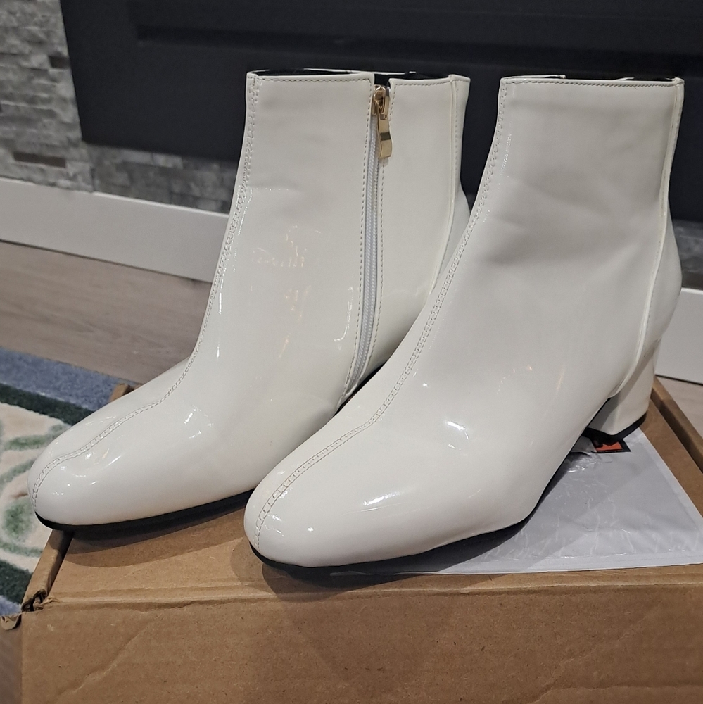 White Ankle Chunky Heel Boots